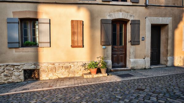 Guide essentiel pour des travaux de rénovation à Grésigny-Sainte-Reine